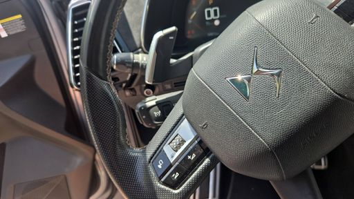 DS DS7 Crossback 1.6 THP 180 EAT8 - Performance Line – 2020 – 58876 km – Essence – Boîte Automatique — photo 29