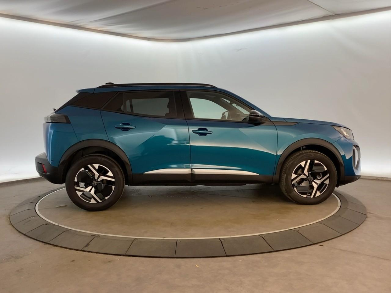 Peugeot 2008 hybrid 145 ch e-dcs6 allure — photo 4