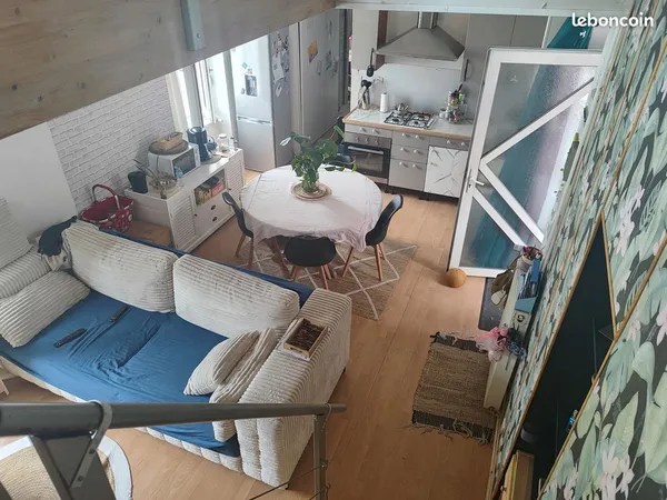 DUPLEX ATYPIQUE QU St CLAUDE F3/4