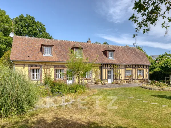 Longère avec dépendance sur 8 500 m² de terrain