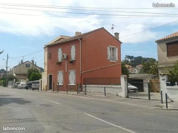 Loue T2 Villas 1er Etage