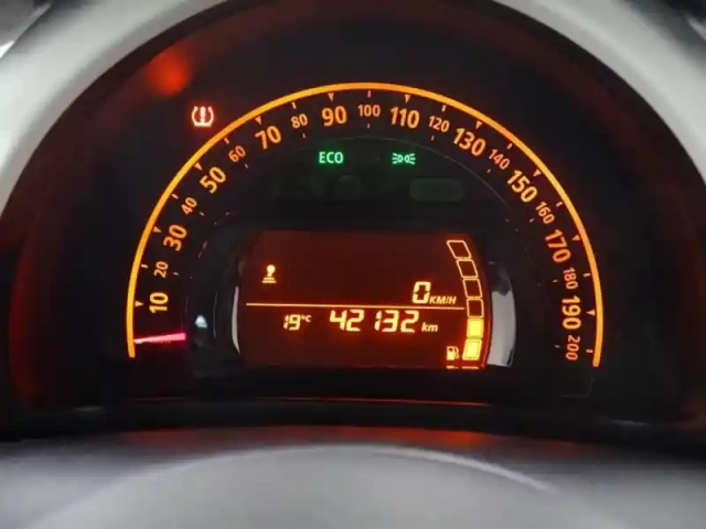 Renault Twingo 0.9 tce 95ch zen - 20 — photo 9