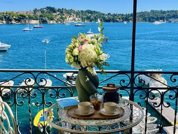 NOUVEAUTE!! VILLEFRANCHE-SUR-MER, MAGNIFIQUE APPARTEMENT FRO