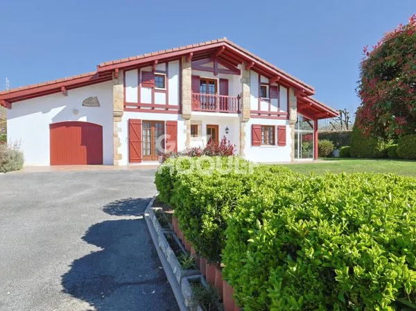 Maison Hasparren 6 pièce(s) 167.39 m2