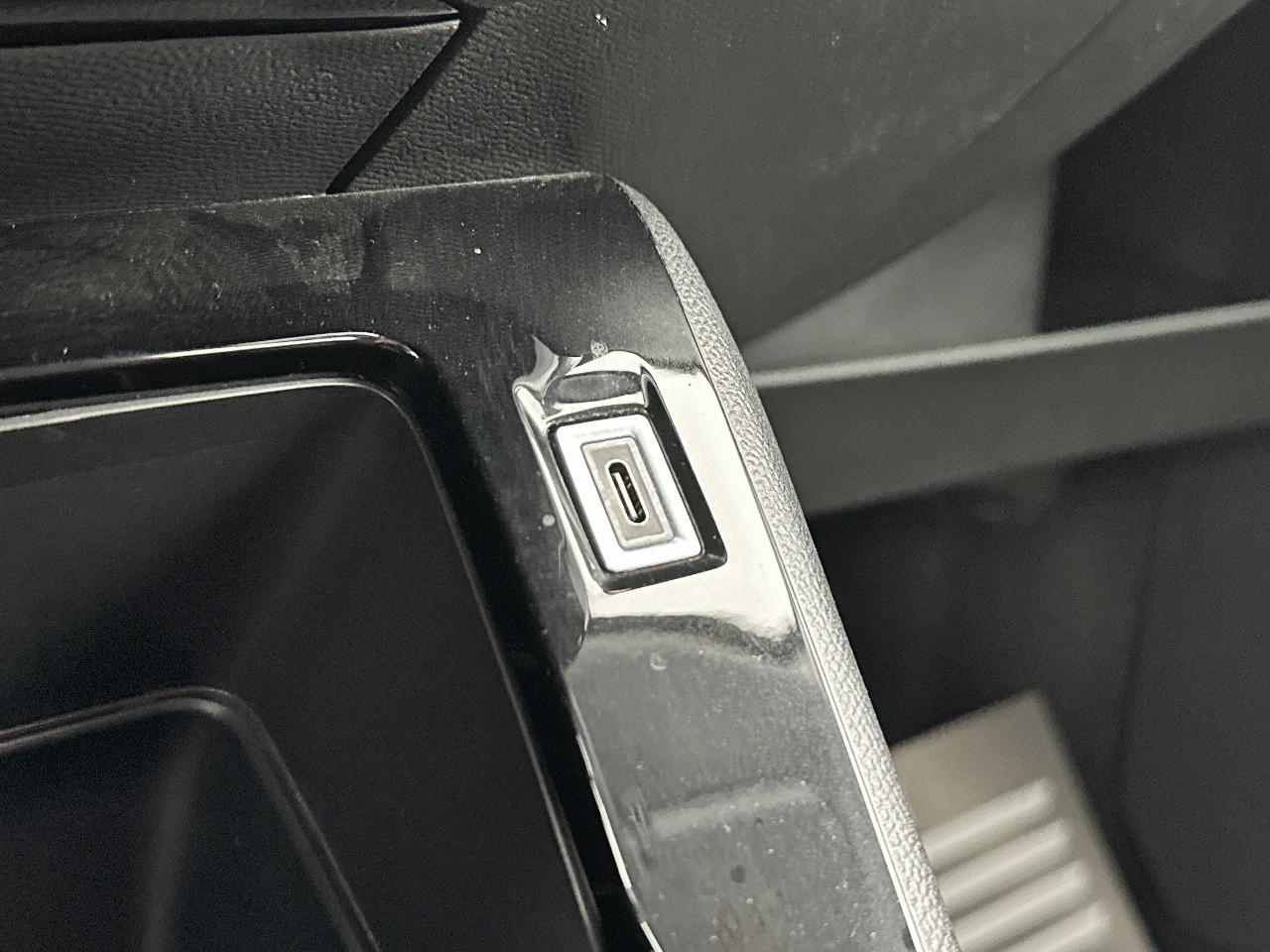 Peugeot 208 puretech 100 s&s bvm6 active — photo 27