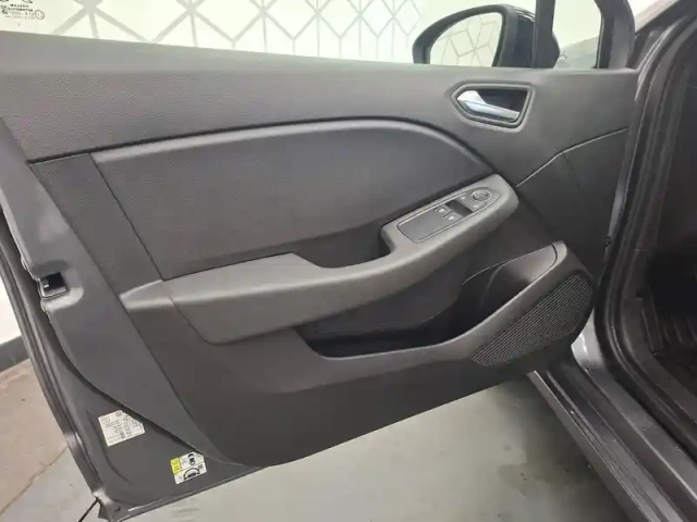 Renault Clio tce 90 — photo 22