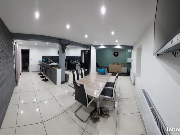 Vend maison avec 2000 m² de terrain
