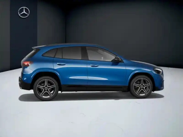 Mercedes Gla 200 d amg line — photo 17