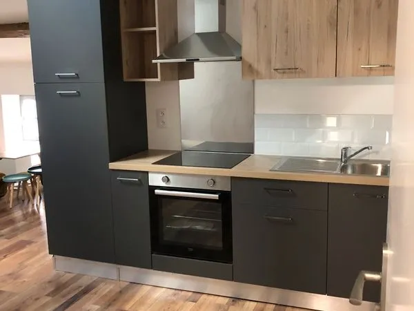 A louer : 2 pieces de 51m² - plein centre COULONGES SUR L'AUTIZE