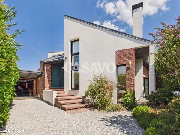 Maison 8 pièces 290 m²