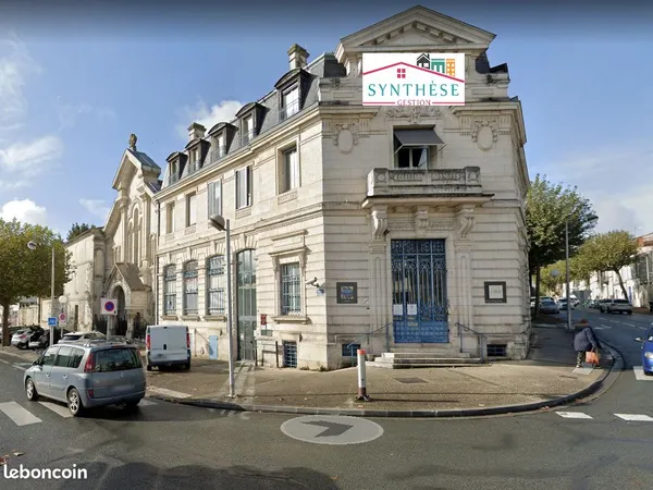 Local commercial 142 m² Saintes