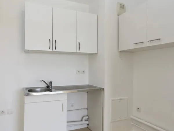 Appartement 3 pièces, Métro 11 à 12min