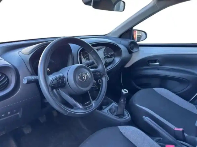 Toyota Aygo X 1.0 vvt-i 72ch dynamic — photo 9