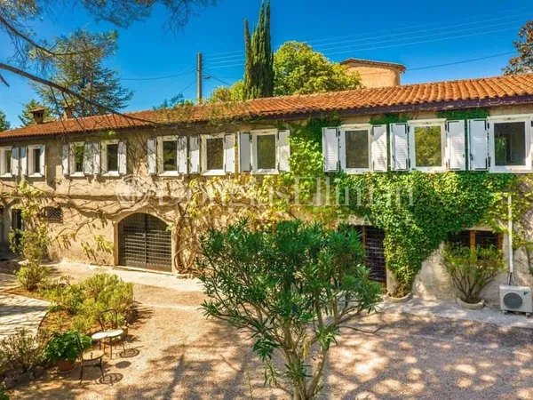 Grasse : Bastide provençale avec studio indépendant