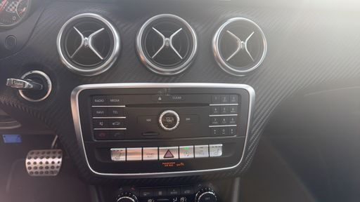 Mercedes Classe A 200 d 136 7G-DCT - Fascination – 2015 – 147976 km – Diesel – Boîte Automatique — photo 23