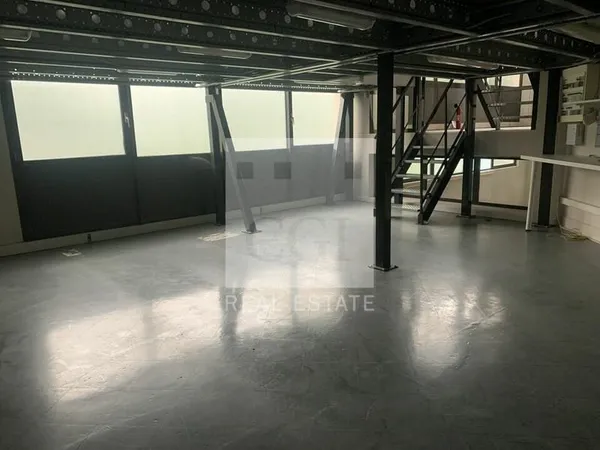 MIXTE ACTIVITES-BUREAUX à LOUER