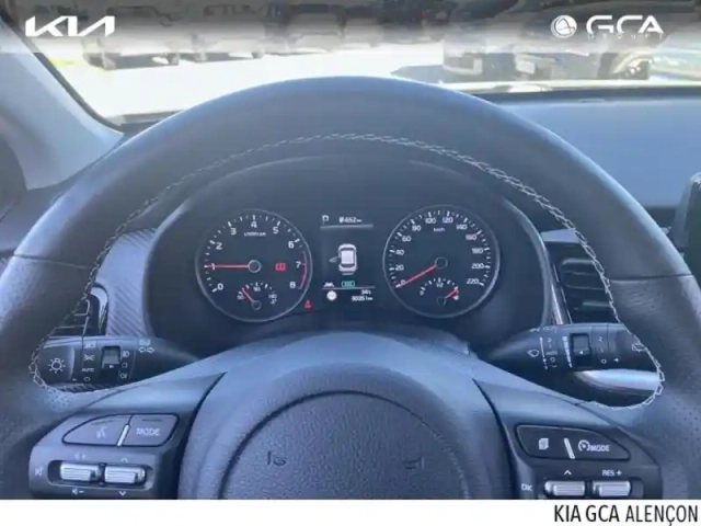 Kia Stonic 1.0 t-gdi 100ch gt line premium dct7 — photo 8