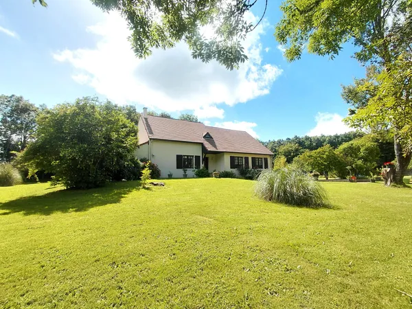 Maison de maçon en lisière de forêt 4 chambres