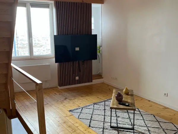 Maison de charme rénovée + meublée - 48 m² - Lagnieu