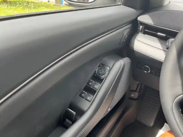 Ford Mustang 268ch standard range 73kwh propulsion — photo 6