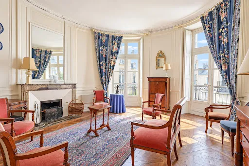 Appartement 6 pièces 130 m²