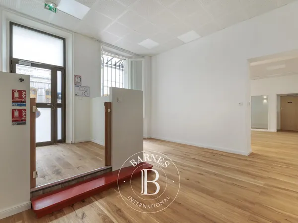 Bureaux a louer prox. place Victor Hugo Paris 16