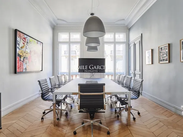 A vendre - Bureaux-appartement - 75017- Paris - Parc Monceau - Prony - 240 m²
