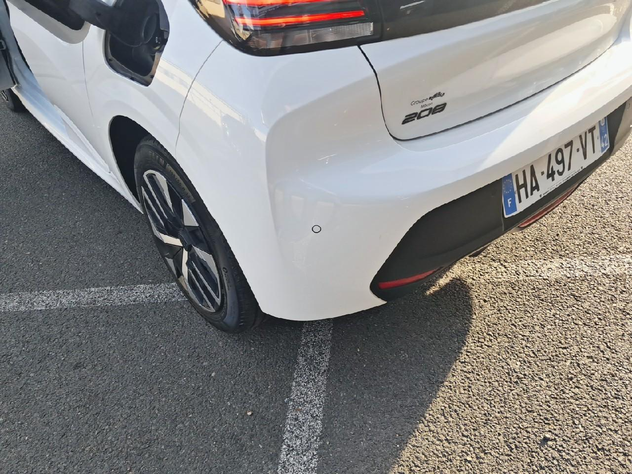 Peugeot 208 100 s&s bvm6 style — photo 21