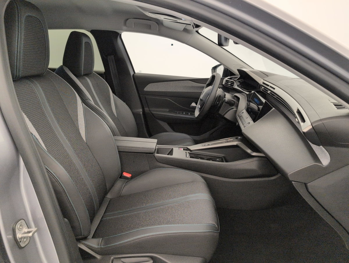 Peugeot 308 — photo 9