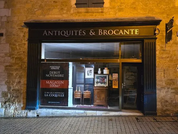 Local Commercial dans rue passante