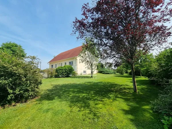 BELLE MAISON AVEC TERRAIN EXCEPTIONNEL