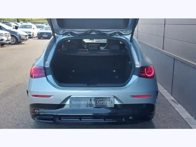 Mercedes Cla eq — photo 10