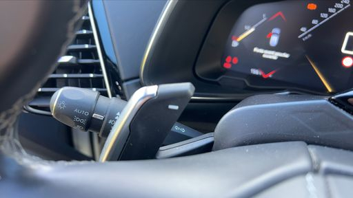 DS DS7 Crossback 1.5 BlueHDi 130 EAT8 - Grand Chic – 2021 – 155113 km – Diesel – Boîte Automatique — photo 12