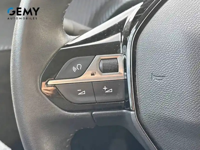 Peugeot 208 puretech 75 s&amp;s bvm5 — photo 17