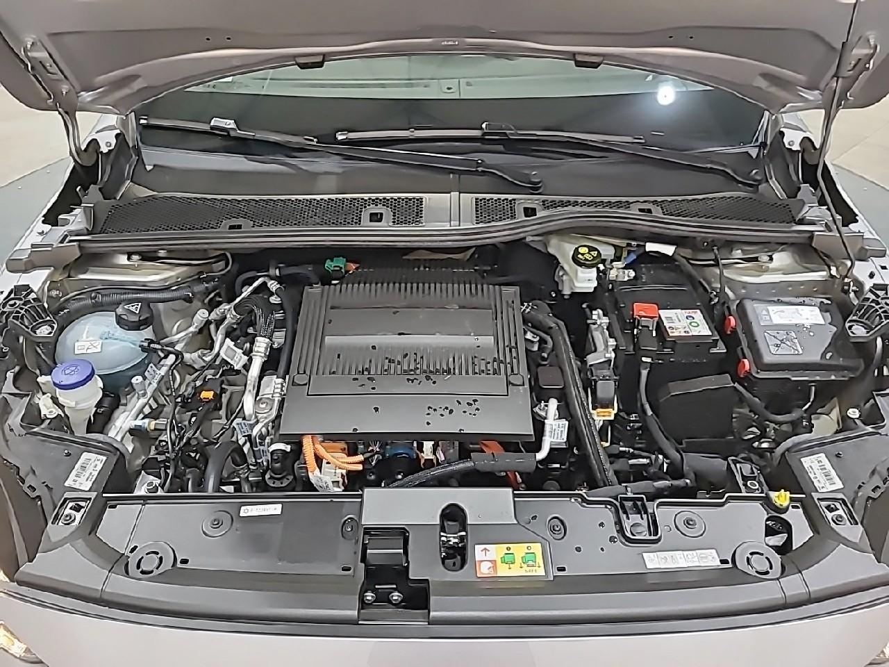 Peugeot 208 electrique 50 kwh 136ch like — photo 15