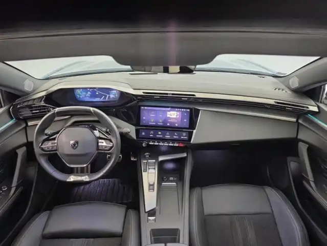 Peugeot 408 phev 225ch gt e-eat8 suréquipée + toit ouvrant — photo 19