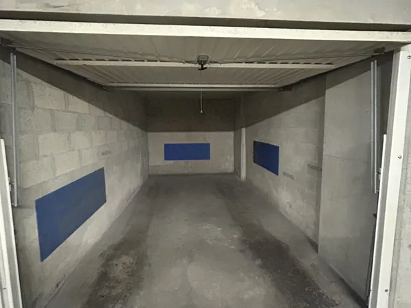 Stationnement Location Marseille   150€