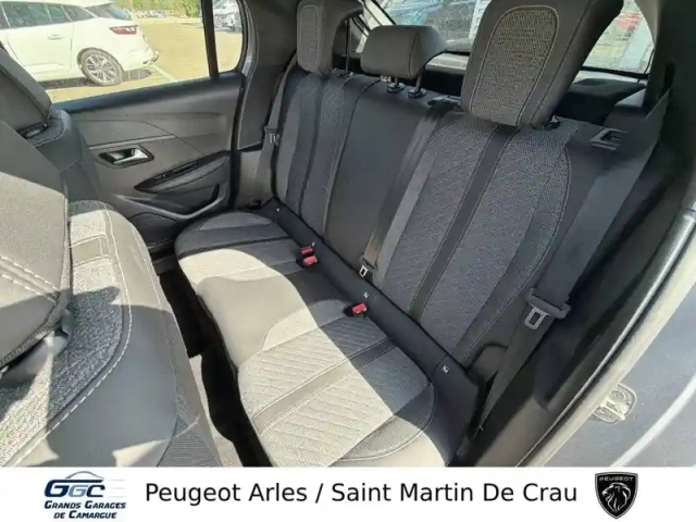 Peugeot 208 hybrid 100 e-dcs6 — photo 10