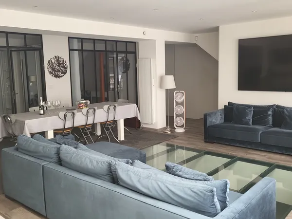 Vends appartement atypique 200m²