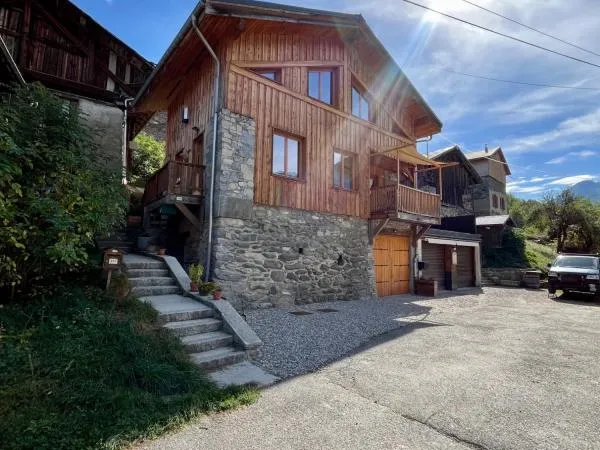 Référence : 7406-APH - Maison de village rénovée de 99m² avec 3 chambres