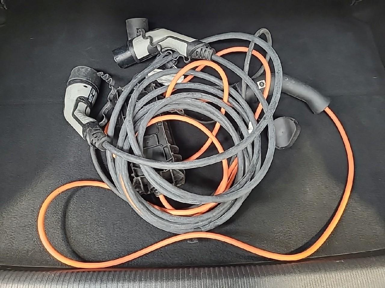 Peugeot 308 phev 180 e-eat8 allure pack — photo 17