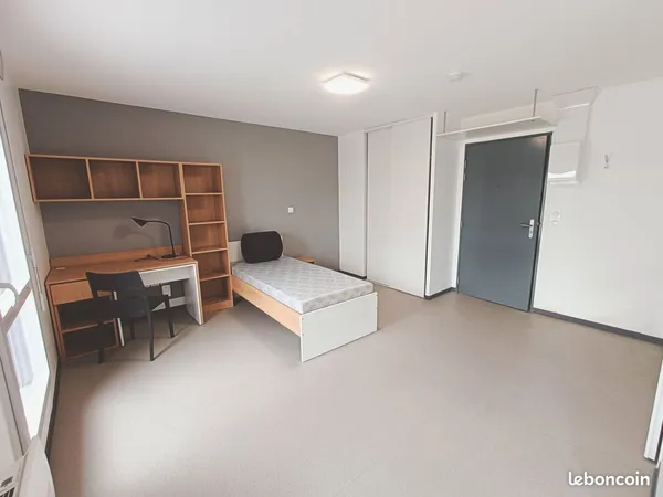 LOCATION STUDIO 25 M2 avec terrasse