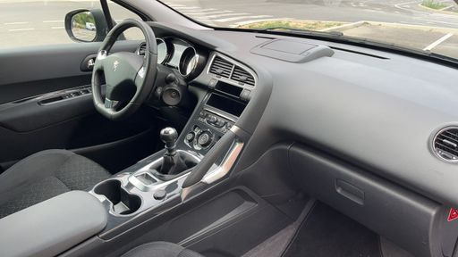 Peugeot 3008 1.6 BlueHDi 120 - Style – 2016 – 137729 km – Diesel – Boîte Manuelle — photo 20