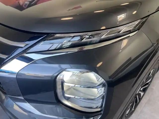Mitsubishi Outlander 2.4 phev invite auto 4wd — photo 11