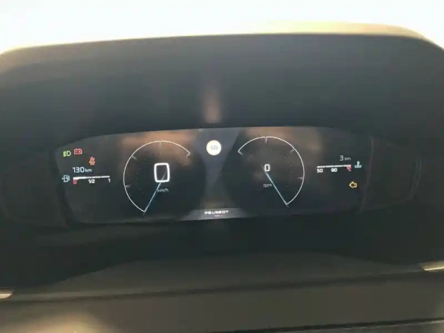 Peugeot 208 100 s&amp;s bvm6 — photo 10