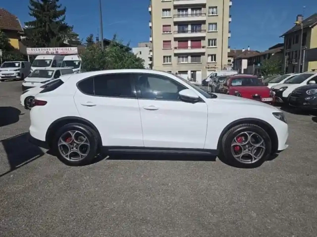 Alfa Romeo Stelvio 2.2 diesel 190ch sprint q4 at8 my22 — photo 4