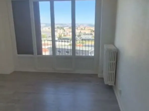 t2 saint Étienne loyer 370 euros