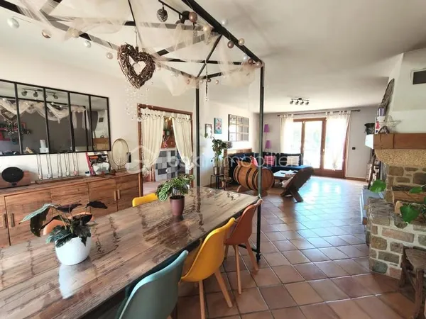 MAISON FAMILIALE