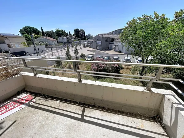 GRAND T3 AVEC BALCON VUE DEGAGEE