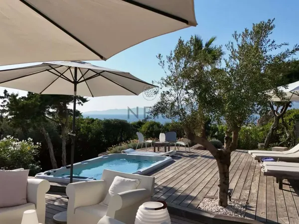Villa 7 pièces 180 m²